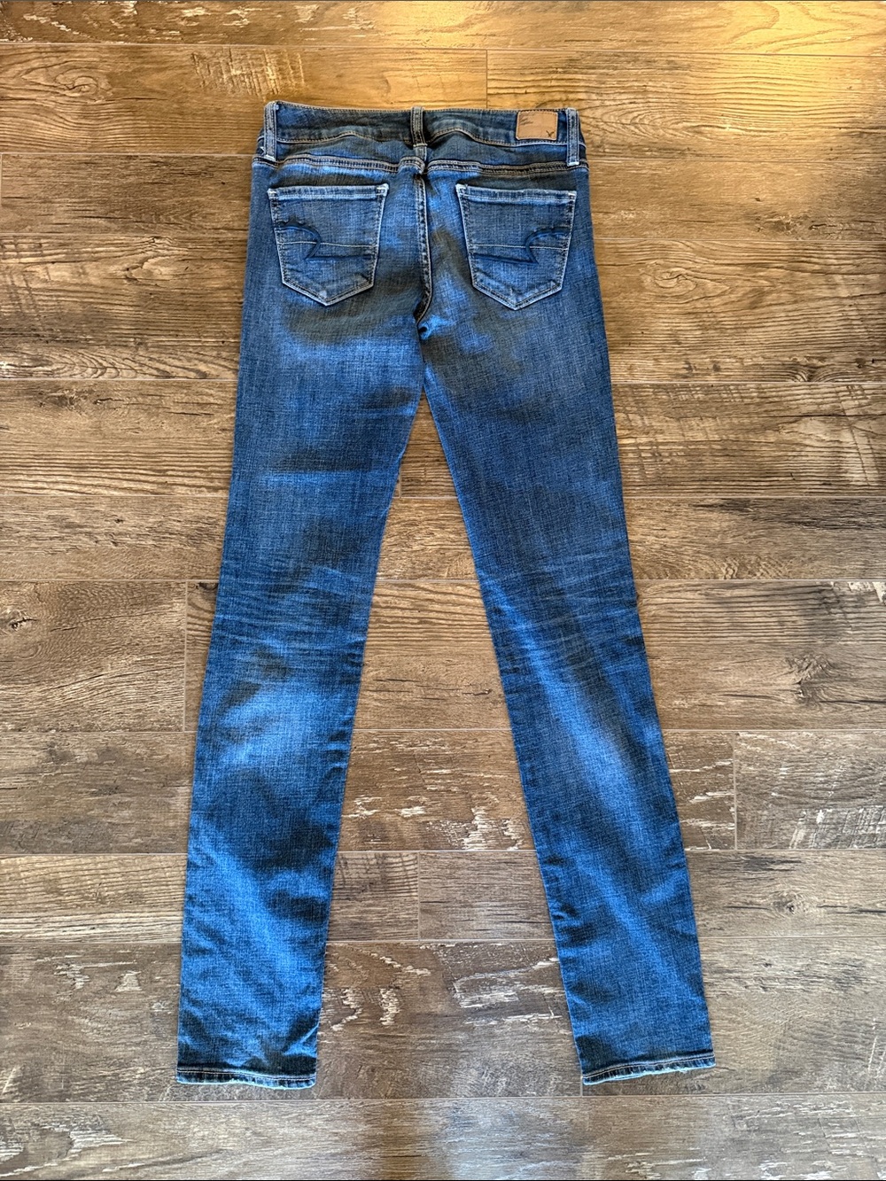 American Eagle Outfitters Women's Skinny Jeans in Blue Wash Size 4 Long - Picture 6 of 9